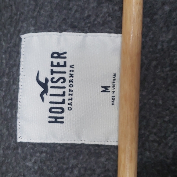 Hollister Sweater - Picture 4 of 5